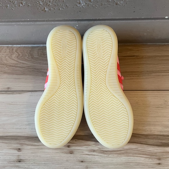 Adidas Barrera Suede top pink and beige sneakers street wear retro style - Picture 5 of 6